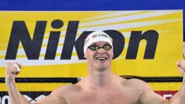 <b>'CHAPEAU'. </b>Rafa Muñoz se quita el gorro después de quedar segundo, por detrás del ruso Korotyshkin.