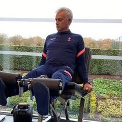 Mou tira de ironia: "Increíble semana de selecciones..."