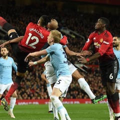 Bernardo Silva y Sané dan el derbi de Manchester al City