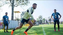 Jerémy Ménez regresó a México para continuar su recuperación