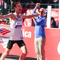 Galen Rupp, primer blanco que gana en Chicago en el siglo XXI