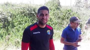 El uruguayo que se convirtió en pilar en la defensa de Audax