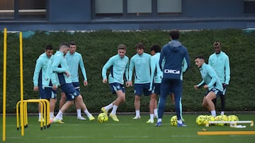 17//11/25 ENTRENAMIENTO ATHLETIC DE BILBAO NICO RONDO UNAI GOMEZ