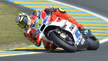 Iannone con la Ducati en Francia.