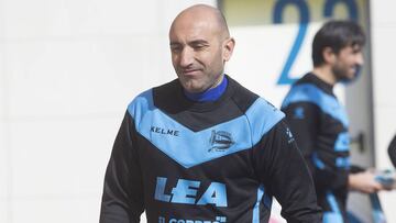 Abelardo, entrenador del Alavés.