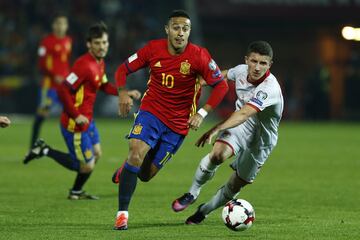 Su presencia en el once de la Selección es cada vez menos discutible. Junto a Busquets, suele ser otro de los titulares fijos para Lopetegui. Creación, técnica y gol hacen de Thiago uno de los próximos líderes de España.