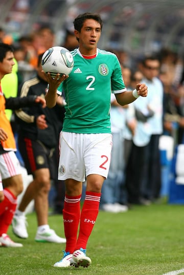 Equipo en ese entonces : Cruz Azul
Equipo actual: Veracruz