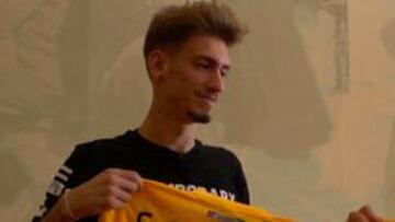 El Málaga ata al canterano Samu Castillejo hasta junio de 2018