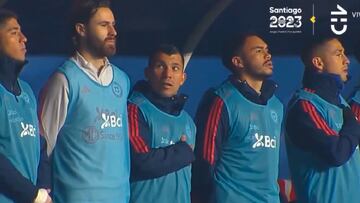 El curioso “marcaje” de Gary Medel sobre Ben Brereton