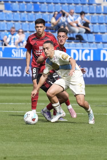 El jugador deportivista fue el gran protagonista. Hizo dos goles, pero fue el faro de equipo gallego.
