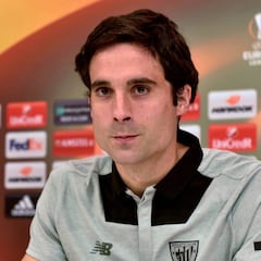 Etxeita cerrará la defensa del Huesca de Leo Franco