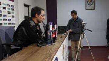 <b>ANTE LA PRENSA. </b>Antonio Gómez compareció ante los medios de comunicación y anunció posibles cambios en el once que se mida a la Ponferradina este próximo domingo.