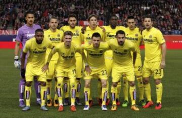 Atlético de Madrid - Villarreal
Once inicial del Villarreal. De pie: Areola, Soldado, Victor Ruiz, Eric Bailly, Pina, Bruno Soriano y Bonera
AGACHADOS: Bakambu, Samu Castillejo, Rukavina y Mario