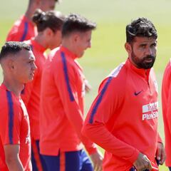 El Atlético se entrenó sin Giménez, Savic ni Kalinic