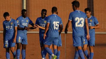 El Fuenlabrada celebra un gol