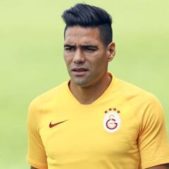 Falcao da ejemplo con entrenamiento adicional