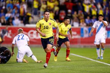 Con goles de James, Borré, Sinisterra y Asprilla, la Selección  Colombia ganó 4-1 en el debut de Néstor Lorenzo.