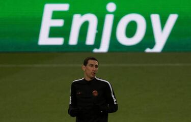 Barcelona - PSG team news: Iniesta, Rakitic, Rafinha, Busquets start