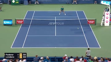 Todavía se preguntan cómo lo hace... la 'animalada' de Federer