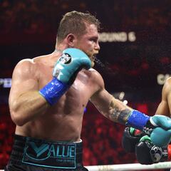 Los reyes de México: Canelo derrota a un valiente Munguía