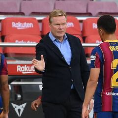 Piden sanción para Koeman por criticar al árbitro y al VAR