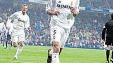 <b>LA NOCHE DE ZIZOU. </b>El 15 de enero de 2006, el genio marsellés firmó su mejor actuación de blanco. Le metió tres goles a Palop y se salió.