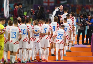 La selección ajedrezada recibe ya su medalla de bronce como tercer clasificado del Mundial de Qatar 2022.Es su tercer podio en la historia, tras el Mundial de Francia en 1998 y el de Rusia en 2018.