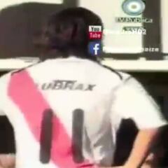 El 'sello Medel' en La Bombonera: doblete a River y pelea con Marcelo Gallardo