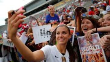 La estrella Alex Morgan elige a Messi antes que a Cristiano