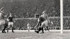 El tanto que no celebró Law (1974)