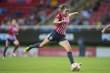 La 11 de Chivas se ha vuelto una jugadora muy importante para el entrenador debido a su agilidad para desprenderse de su marca. Lleva
13 goles en 39 partidos.