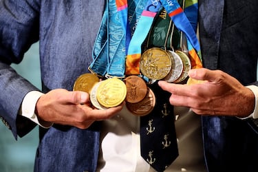 Gary Hall ¡®recupera¡¯ sus diez medallas ol¨ªmpicas engullidas por el fuego