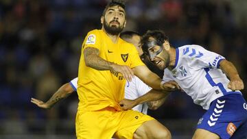 Comenzaron ganando los visitantes gracias a un gol de Collantes, pero los tantos de Cristo González y Amath dieron la victoria al conjunto tinerfeño.