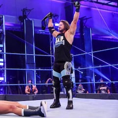 Gulak tampoco frena a AJ Styles