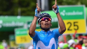 RED104TDS. AROSA (SUIZA), 15/06/2018.- El ciclista colombiano Nairo Quintana, del equipo Movistar, celebra su victoria en la s&eacute;ptima etapa de la Vuelta a Suiza, un recorrido entre Eschenbach y Arosa (Suiza) hoy, 15 de junio del 2018. EFE/ Gian Ehrenzeller