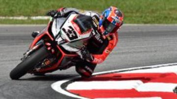 Melandri gana la primera carrera de Sepang; Elías, quinto