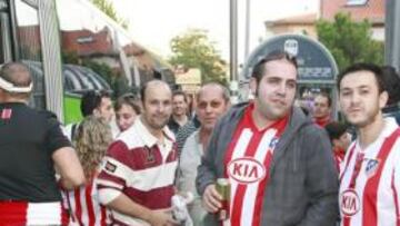 <b>BUEN AMBIENTE. </b>Aficionados se preparan para ir a un partido.