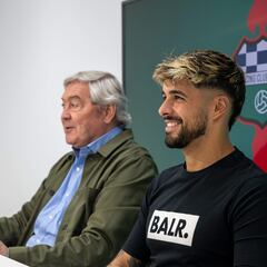 Chiki y Jesús Ruíz, dupla del Alcorcón, presentados en Ferrol