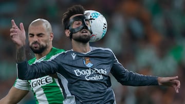 Brais Méndez, con una máscara, en el partido ante el Betis.