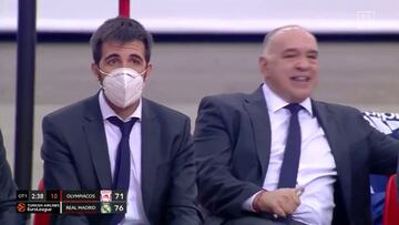 El enfado de Pablo Laso con amago de patada en Atenas: se le entendió absolutamente todo