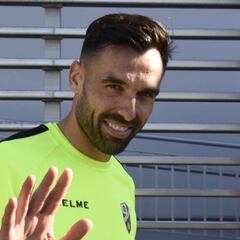 Vuelta triunfal de Gallego a 20 metros de sus raíces