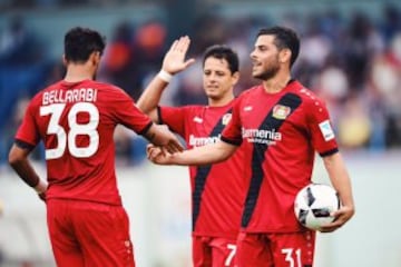 El delantero mexicano fue titular y jugó los primeros 45 minutos en la victoria del conjunto de las 'Aspirinas' ante el Koblenz.