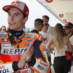 Márquez: "La pieza nueva hace 'downforce' en la moto"