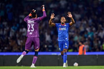 Kevin Mier and Willer Ditta of Cruz Azul during the Quarterfinals first leg match between Pumas UNAM and Cruz Azul as part of the Torneo Clausura 2024 Liga BBVA MX at Olimpico Universitario Stadium on May 09, 2024 in Mexico City, Mexico.