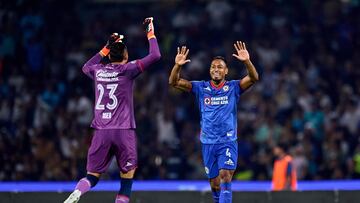 Kevin Mier and Willer Ditta of Cruz Azul during the Quarterfinals first leg match between Pumas UNAM and Cruz Azul as part of the Torneo Clausura 2024 Liga BBVA MX at Olimpico Universitario Stadium on May 09, 2024 in Mexico City, Mexico.