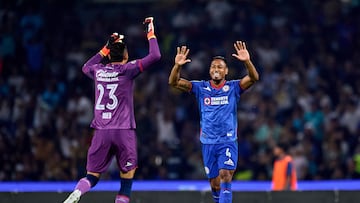 Kevin Mier and Willer Ditta of Cruz Azul during the Quarterfinals first leg match between Pumas UNAM and Cruz Azul as part of the Torneo Clausura 2024 Liga BBVA MX at Olimpico Universitario Stadium on May 09, 2024 in Mexico City, Mexico.