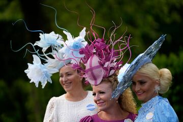 D¨ªa de estreno en el hip¨®dromo de Ascot, ciudad al sur de Inglaterra, donde se celebra la tradicional y pintoresca carrera de caballos con la presencia de la familia real brit¨¢nica.