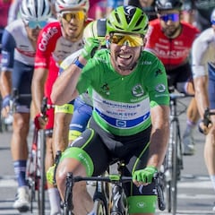 Cavendish atrapa a Merckx en un histórico esprint