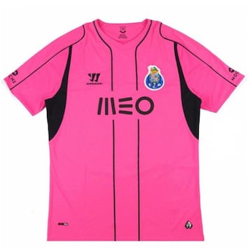 Equipación visitante del Oporto en la 14/15