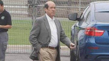 Manuel Llorente, en Barcelona para negociar por Jordi Alba